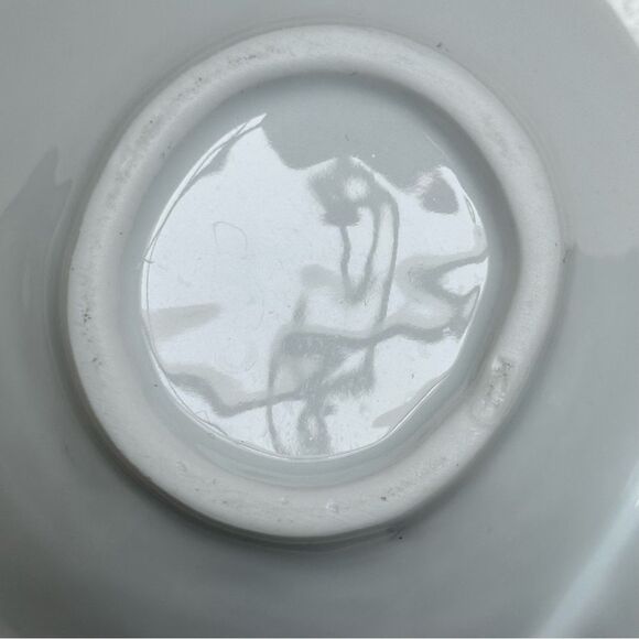 Lilly Pulitzer for Target Porcelain Pineapple Serving Bowl - White with Gold Rim - Picture 11 of 15